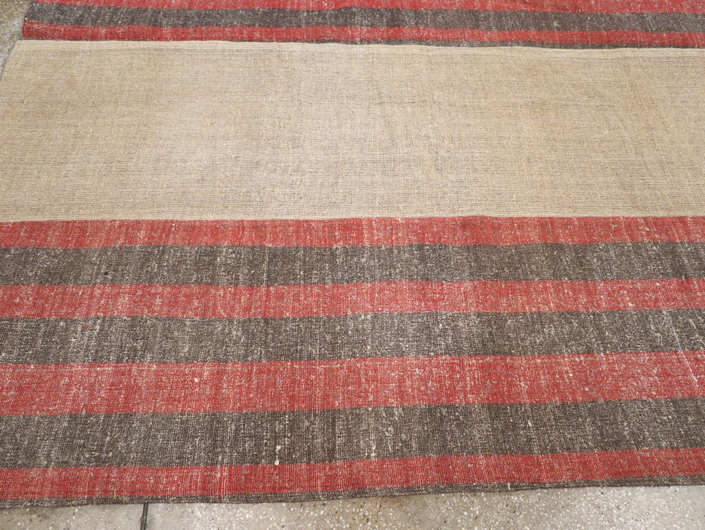 Vintage Turkish Flatweave Kilim Room Size Carpet, No.31284 - Galerie Shabab