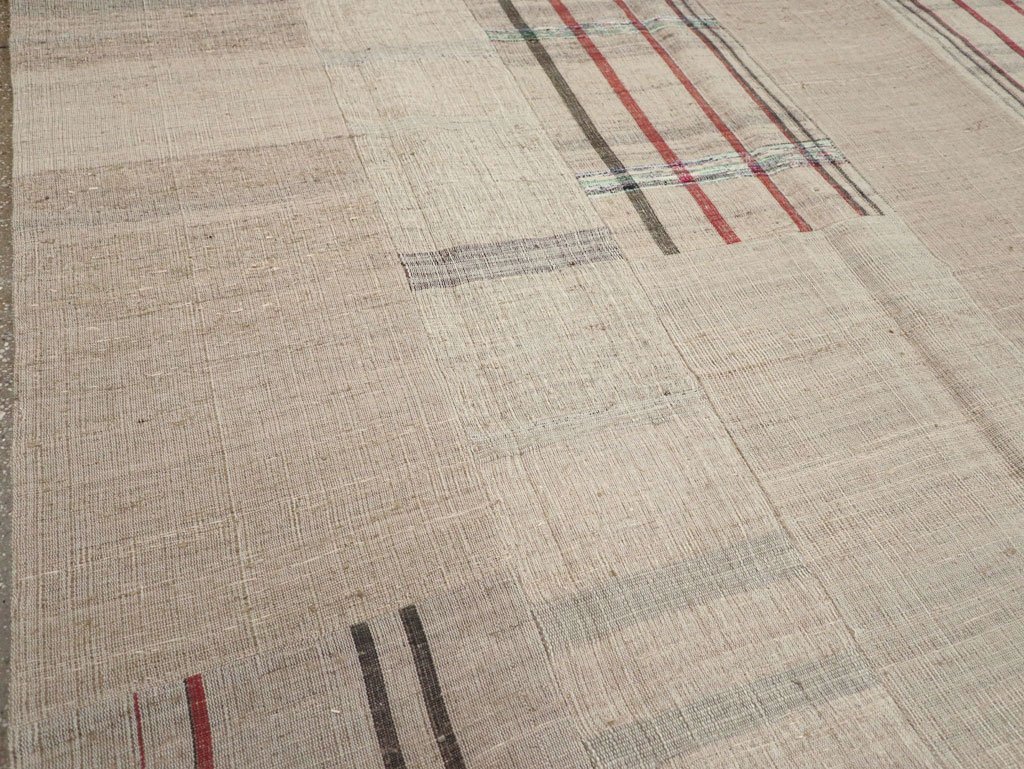 Vintage Turkish Flatweave Kilim Room Size Carpet, No.31285 - Galerie Shabab
