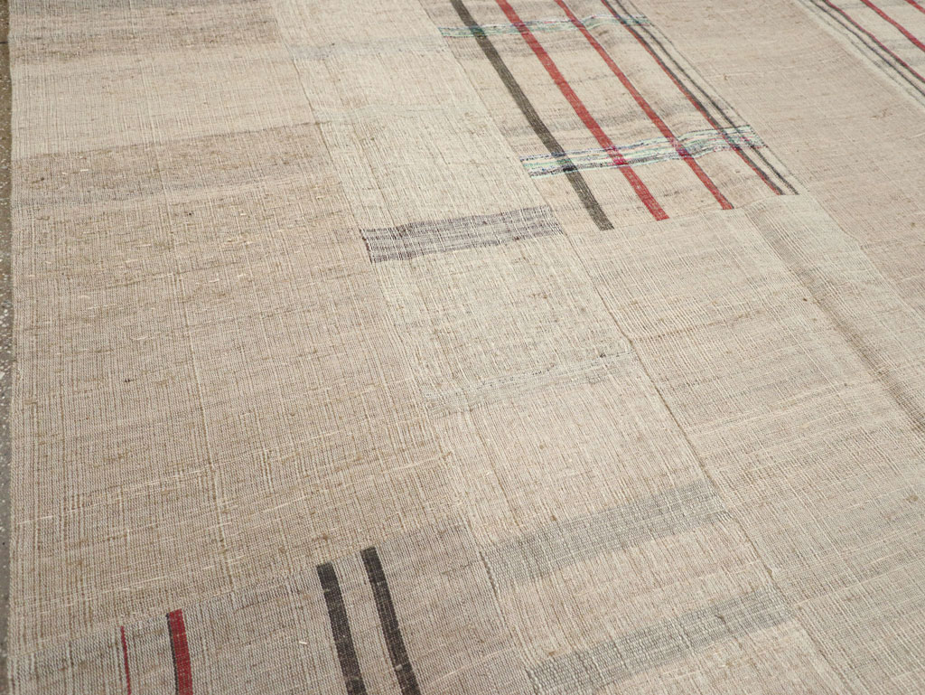 Vintage Turkish Flatweave Kilim Room Size Carpet, No.31285 - Galerie Shabab