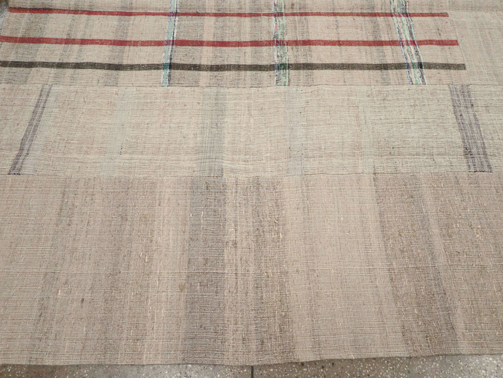 Vintage Turkish Flatweave Kilim Room Size Carpet, No.31285 - Galerie Shabab