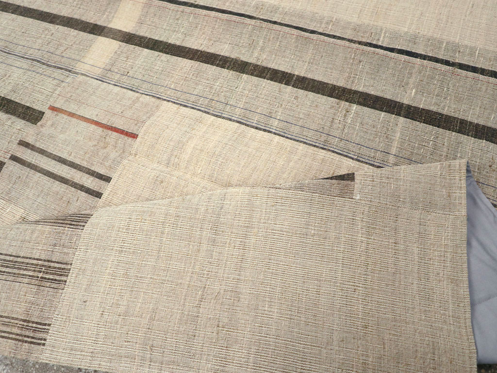 Vintage Turkish Flatweave Kilim Room Size Carpet, No.31287 - Galerie Shabab