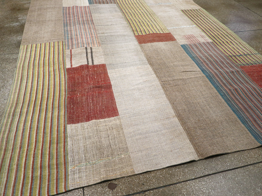 Vintage Turkish Flatweave Kilim Room Size Carpet, No.31288 - Galerie Shabab