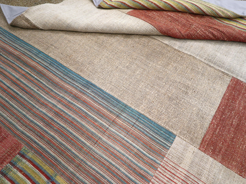 Vintage Turkish Flatweave Kilim Room Size Carpet, No.31288 - Galerie Shabab