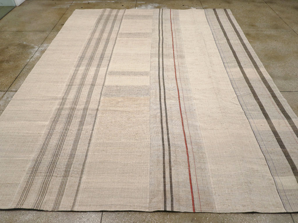 Vintage Turkish Flatweave Kilim Room Size Carpet, No.31290 - Galerie Shabab