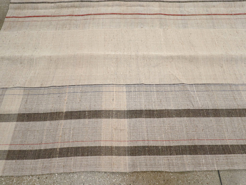 Vintage Turkish Flatweave Kilim Room Size Carpet, No.31290 - Galerie Shabab