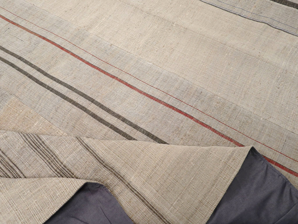 Vintage Turkish Flatweave Kilim Room Size Carpet, No.31290 - Galerie Shabab