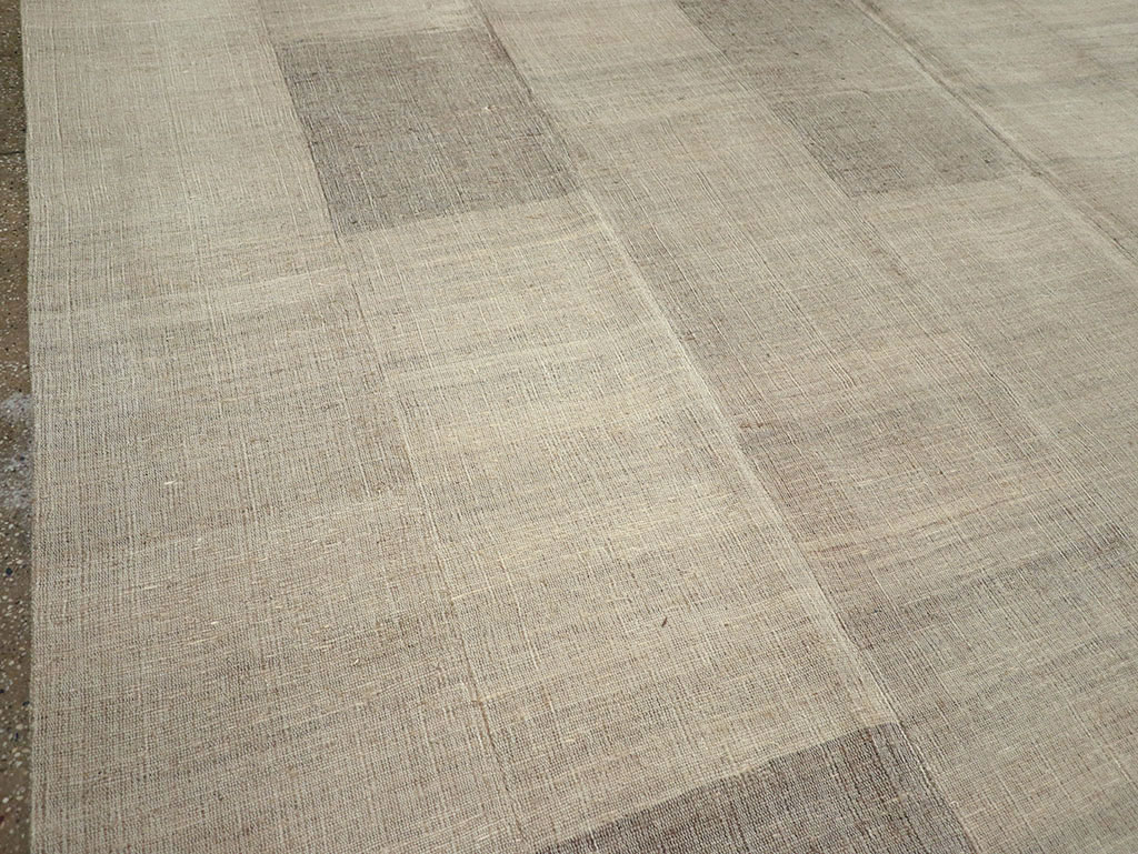 Vintage Turkish Flatweave Kilim Large Room Size Carpet, No.31291 - Galerie Shabab