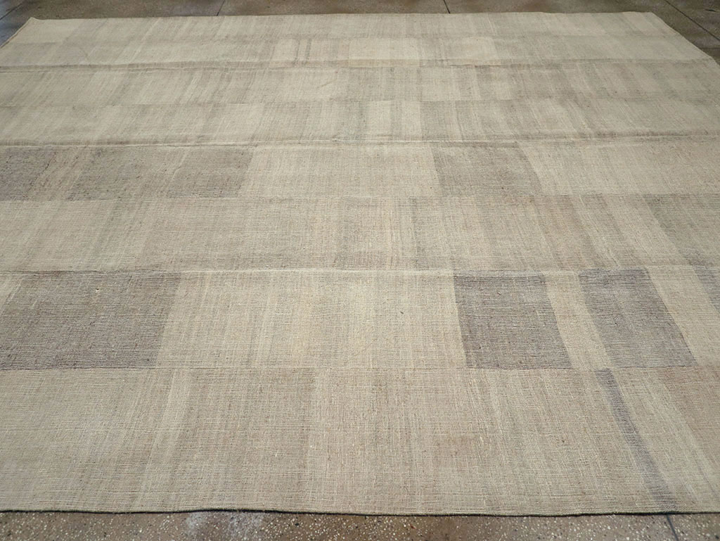 Vintage Turkish Flatweave Kilim Large Room Size Carpet, No.31291 - Galerie Shabab