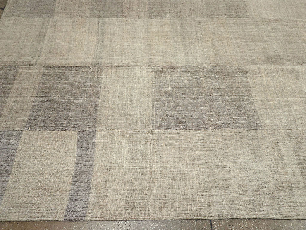 Vintage Turkish Flatweave Kilim Large Room Size Carpet, No.31291 - Galerie Shabab