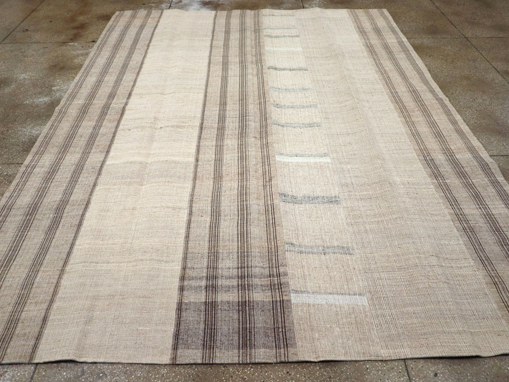 Vintage Turkish Flatweave Kilim Room Size Carpet, No.31292 - Galerie Shabab
