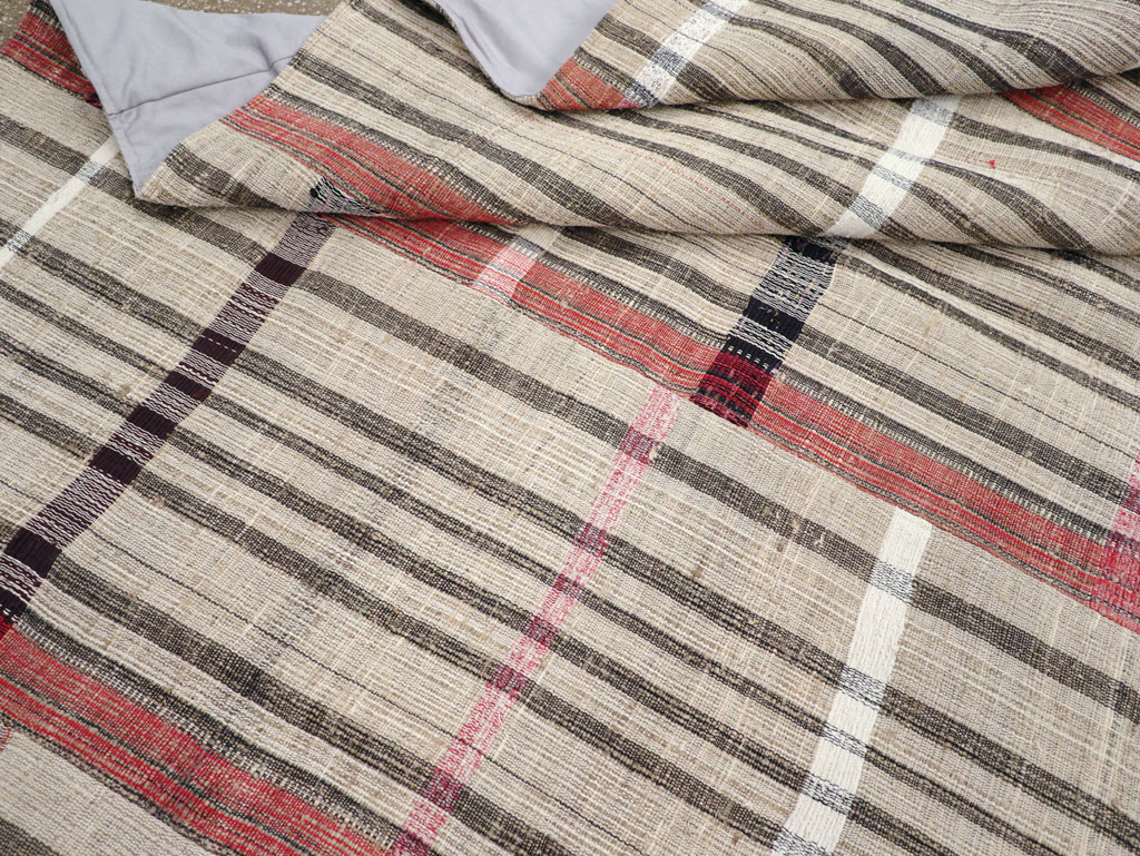 Vintage Turkish Flatweave Kilim Room Size Carpet, No.31294 - Galerie Shabab