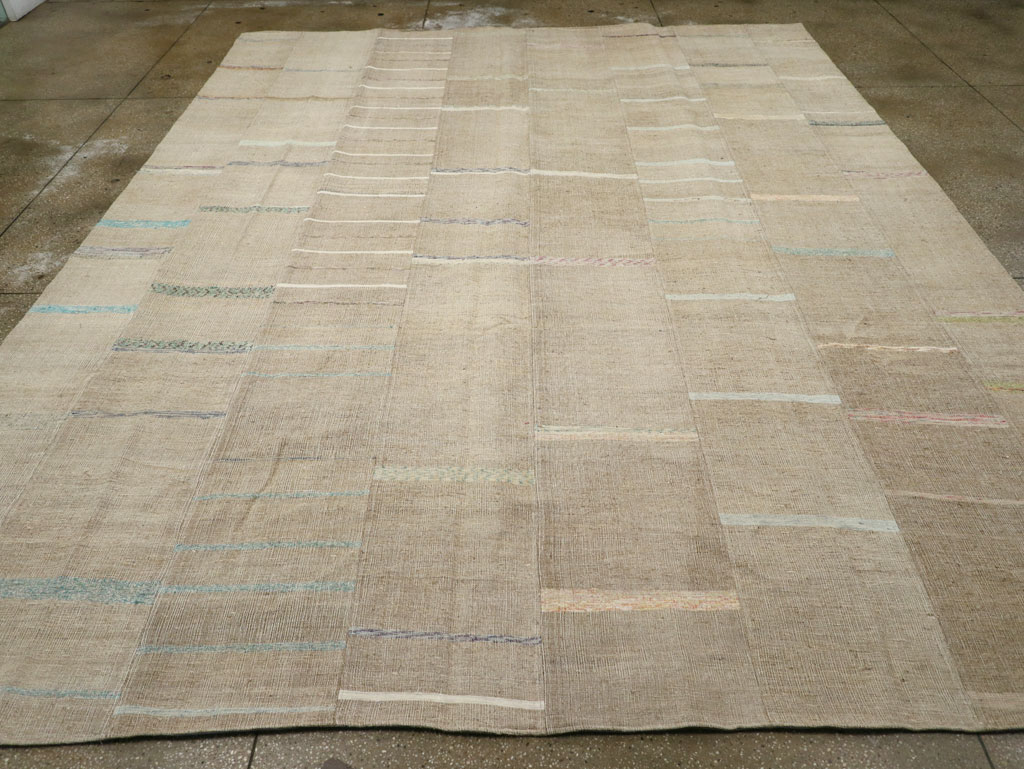 Vintage Turkish Flatweave Kilim Room Size Carpet, No.31298 - Galerie Shabab