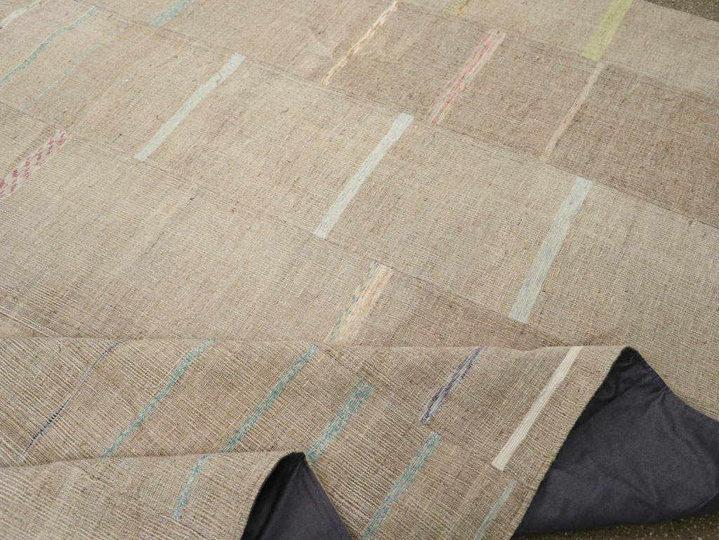 Vintage Turkish Flatweave Kilim Room Size Carpet, No.31298 - Galerie Shabab