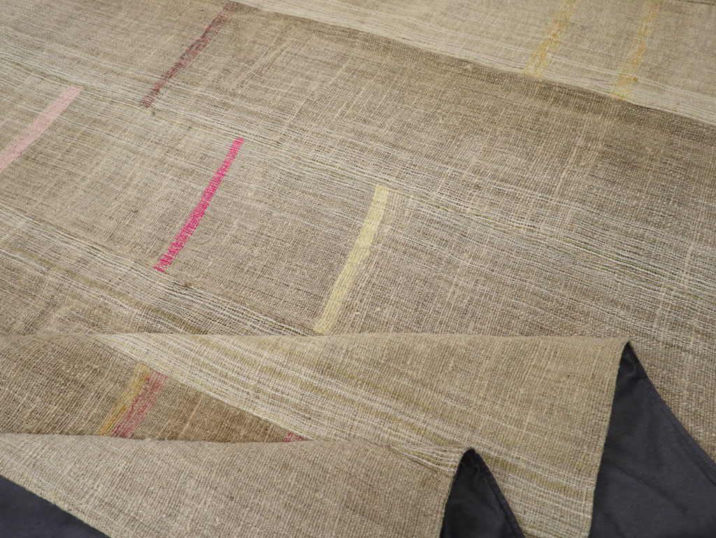 Vintage Turkish Flatweave Kilim Room Size Carpet, No.31302 - Galerie Shabab