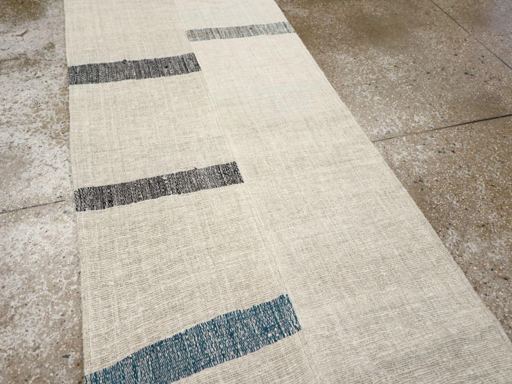 Vintage Turkish Flatweave Kilim Long Runner, No.31304 - Galerie Shabab