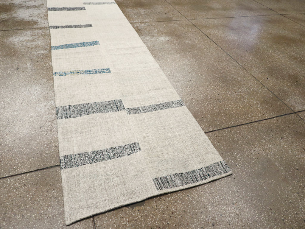 Vintage Turkish Flatweave Kilim Long Runner, No.31304 - Galerie Shabab