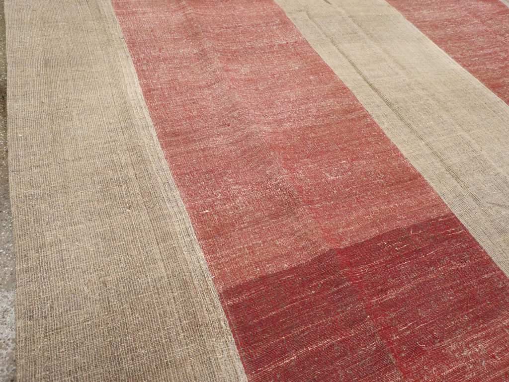 Vintage Turkish Flatweave Kilim Room Size Carpet, No.31306 - Galerie Shabab