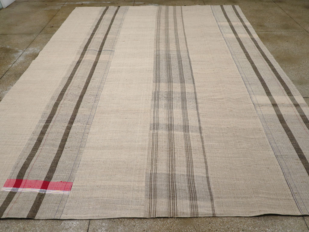 Vintage Turkish Flatweave Kilim Room Size Carpet, No.31307 - Galerie Shabab