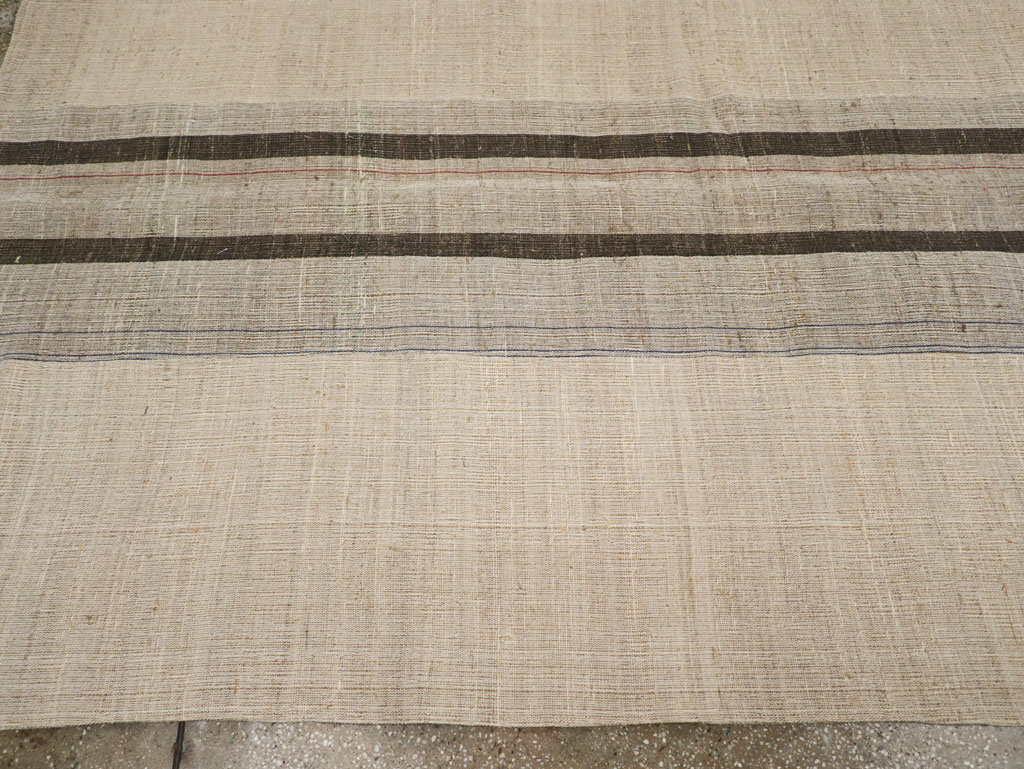Vintage Turkish Flatweave Kilim Room Size Carpet, No.31308 - Galerie Shabab