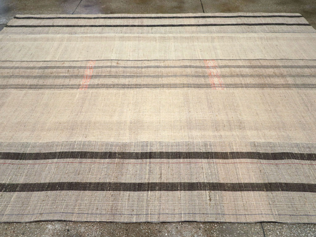 Vintage Turkish Flatweave Kilim Room Size Carpet, No.31313 - Galerie Shabab