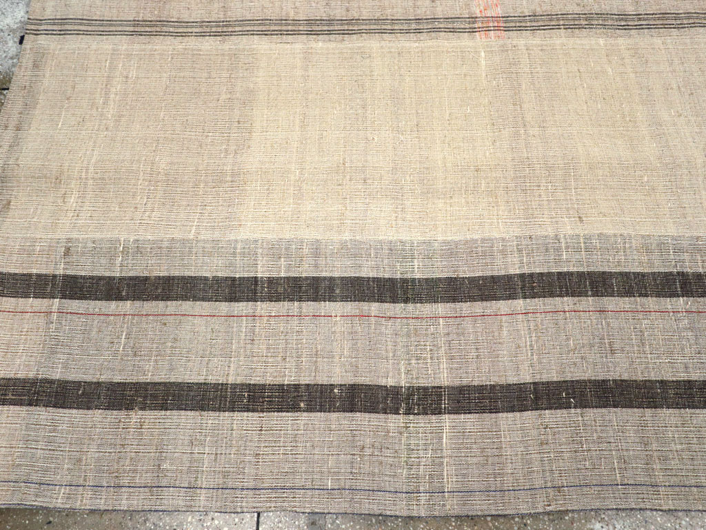 Vintage Turkish Flatweave Kilim Room Size Carpet, No.31313 - Galerie Shabab
