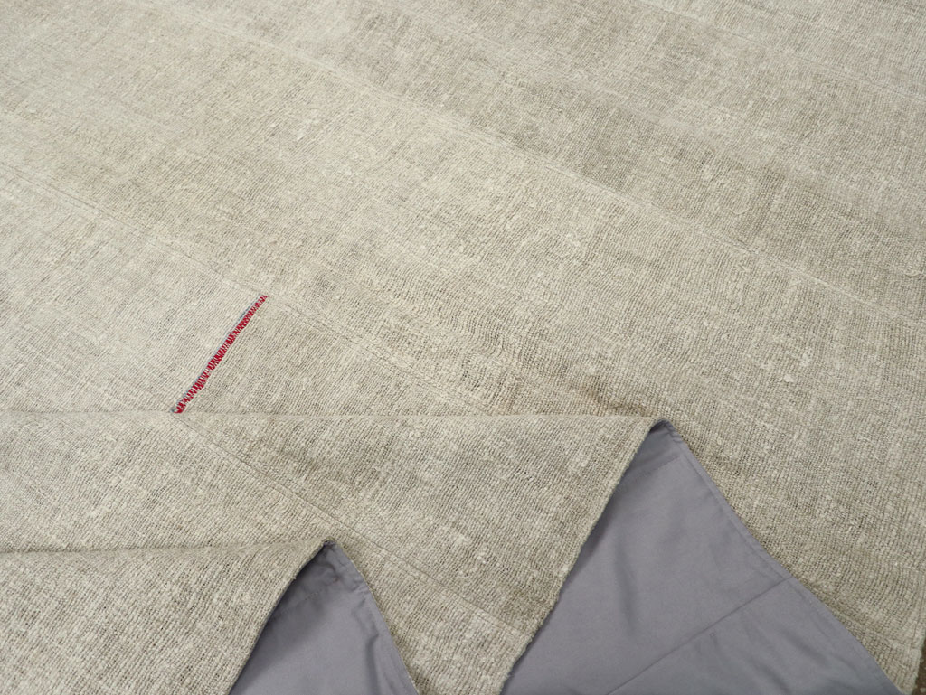 Vintage Turkish Flatweave Kilim Room Size Carpet, No.31314 - Galerie Shabab