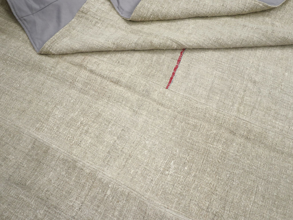 Vintage Turkish Flatweave Kilim Room Size Carpet, No.31314 - Galerie Shabab