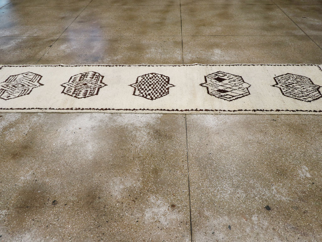 Vintage Turkish Anatolian Runner, No.31315 - Galerie Shabab