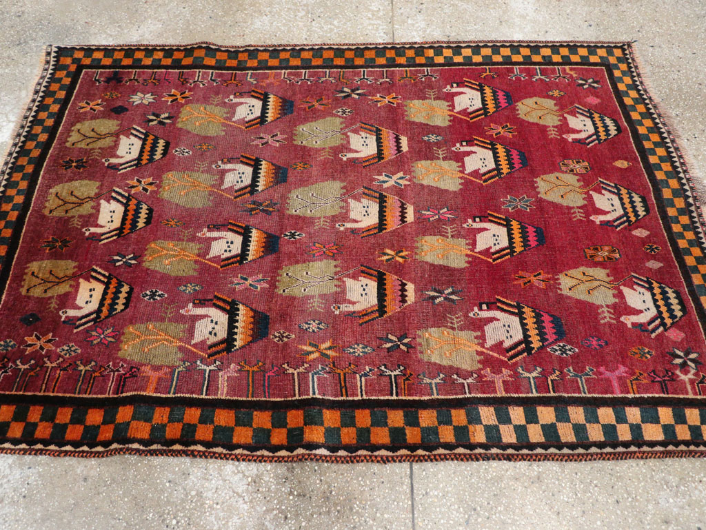 Vintage Persian Pictorial Gabbeh Accent Rug, No.31316 - Galerie Shabab