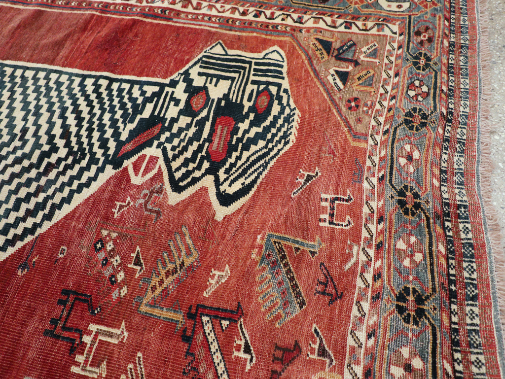 Antique Persian Qashqai Pictorial Accent Rug, No.31320 - Galerie Shabab