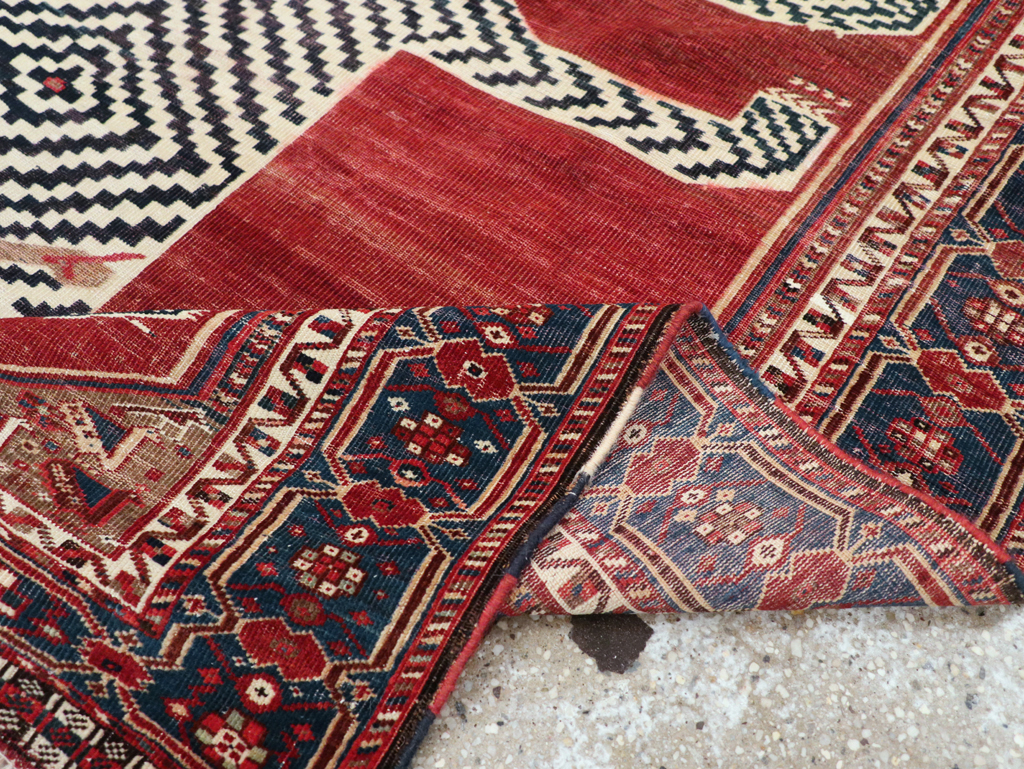 Antique Persian Qashqai Pictorial Accent Rug, No.31320 - Galerie Shabab