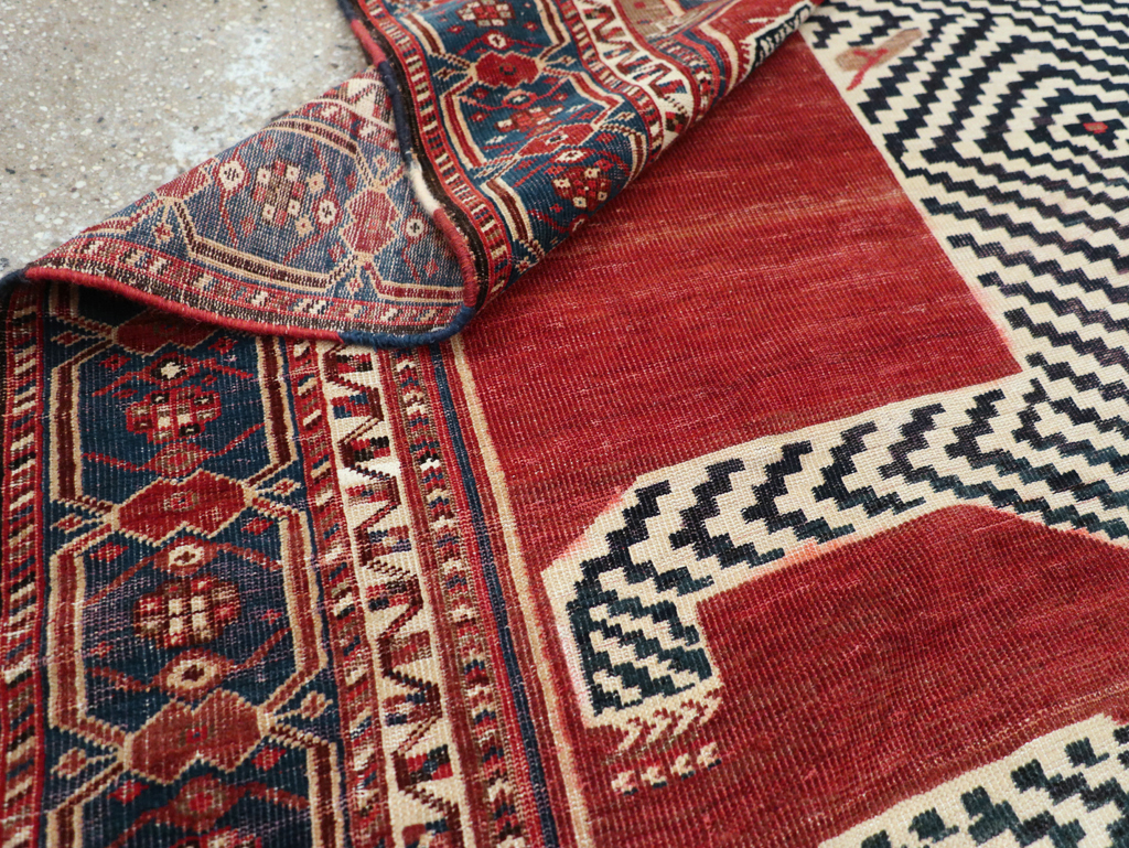 Antique Persian Qashqai Pictorial Accent Rug, No.31320 - Galerie Shabab