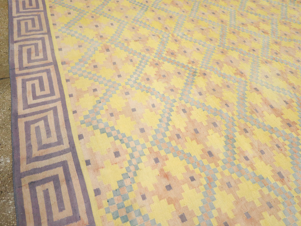 Vintage Indian Dhurrie Square Room Size Flatweave Carpet, No.31322 - Galerie Shabab