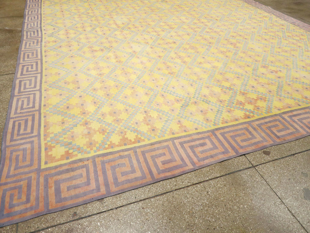 Vintage Indian Dhurrie Square Room Size Flatweave Carpet, No.31322 - Galerie Shabab