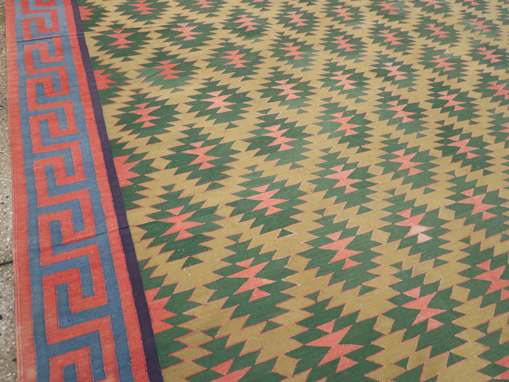 Vintage Indian Flatweave Dhurrie Room Size Carpet, No.31324 - Galerie Shabab