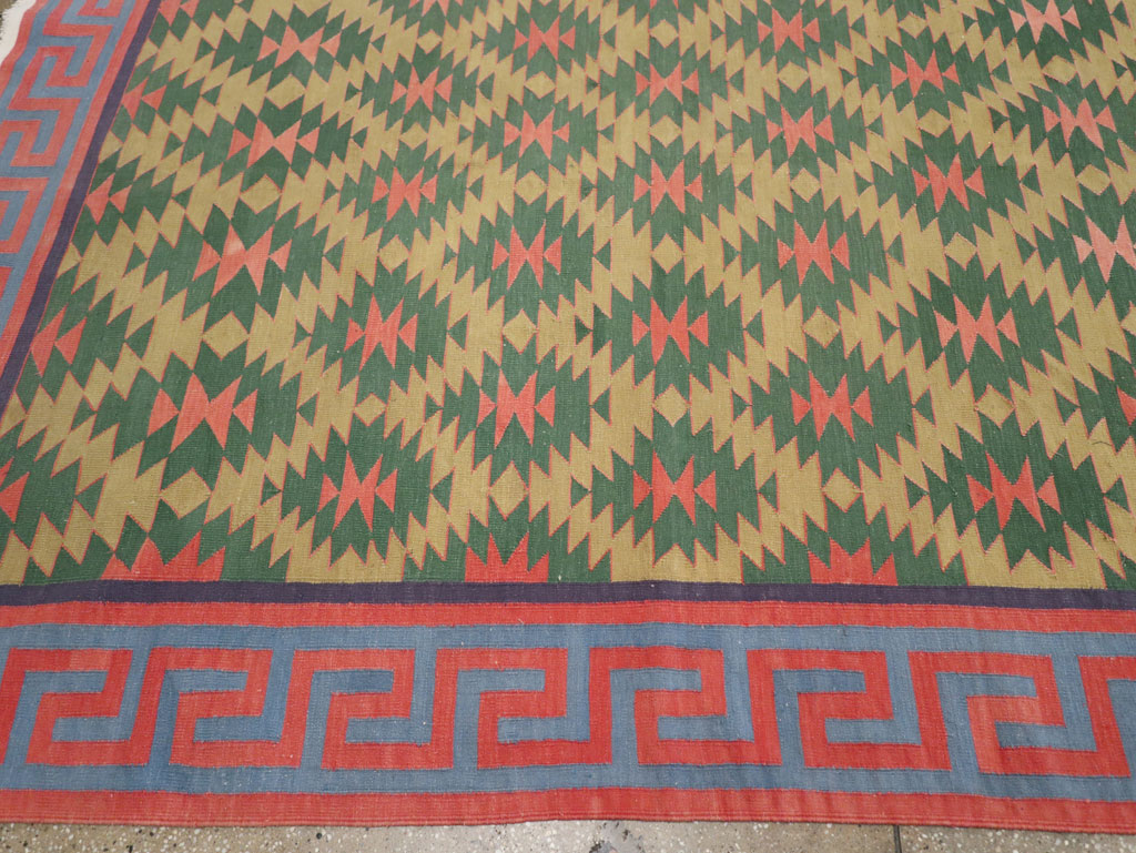 Vintage Indian Flatweave Dhurrie Room Size Carpet, No.31324 - Galerie Shabab
