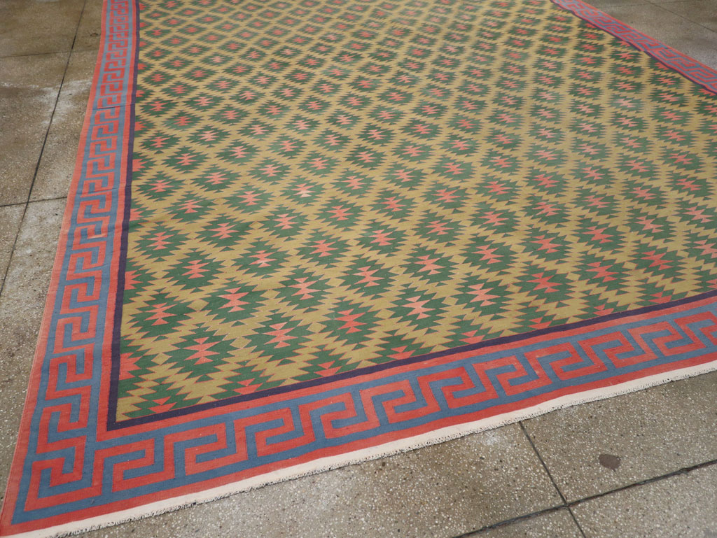 Vintage Indian Flatweave Dhurrie Room Size Carpet, No.31324 - Galerie Shabab