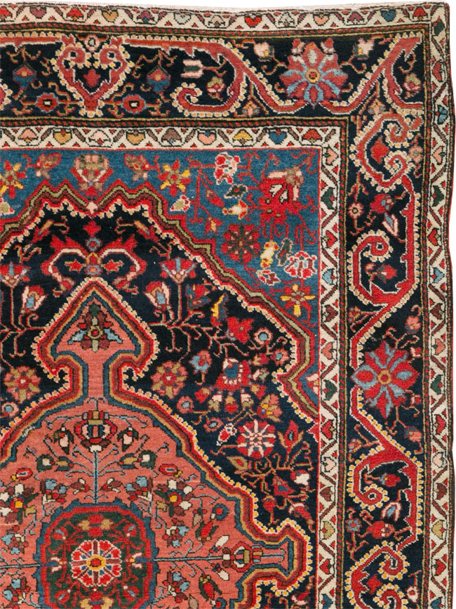 Antique Persian Sarouk Throw Rug, No.31327 - Galerie Shabab
