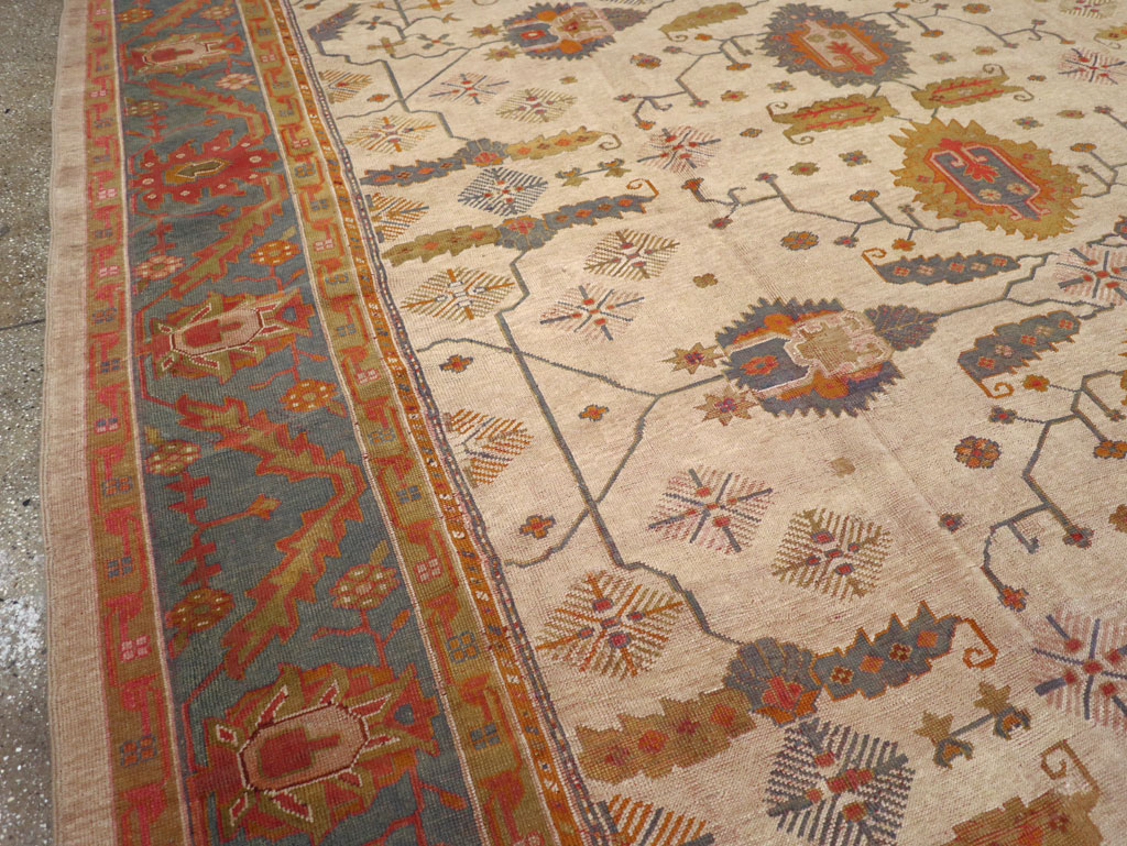 Antique Turkish Oushak Oversize Carpet, No.31328 - Galerie Shabab