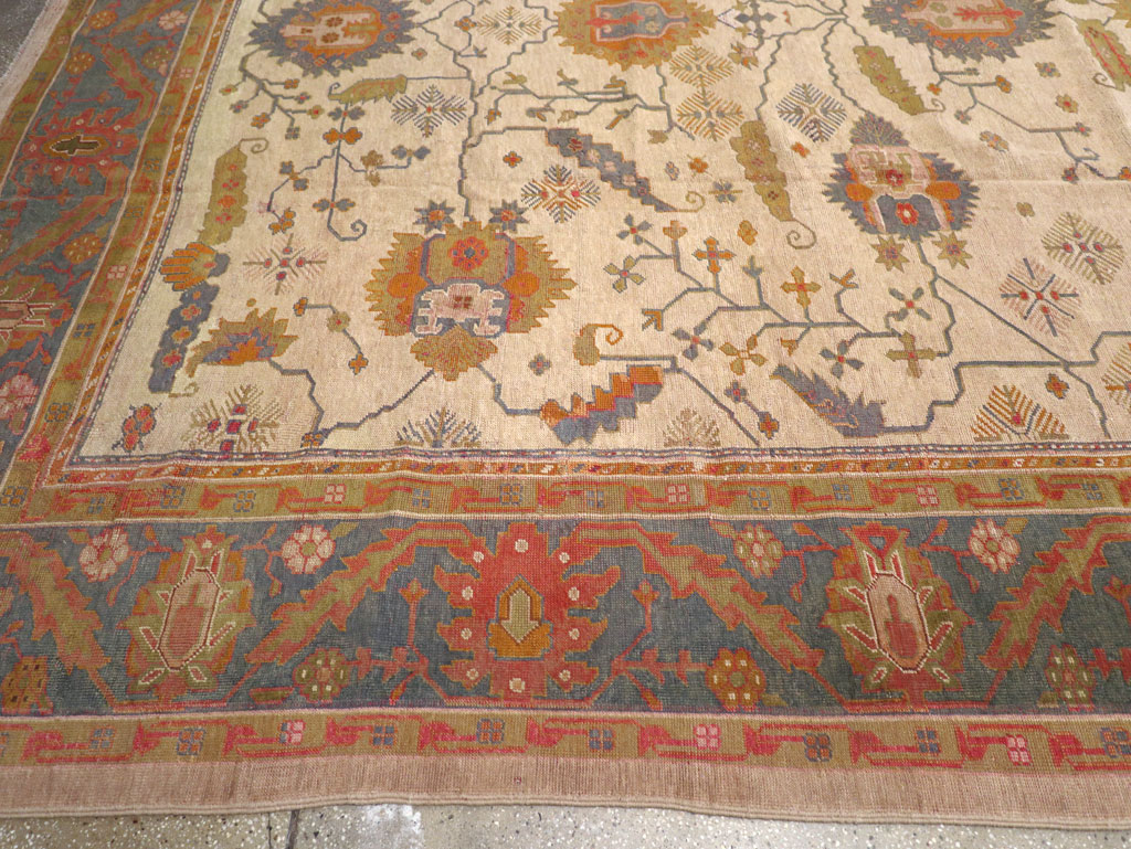 Antique Turkish Oushak Oversize Carpet, No.31328 - Galerie Shabab