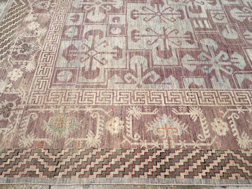 Contemporary East Turkestan Khotan Room Size Carpet, No.31329 - Galerie Shabab