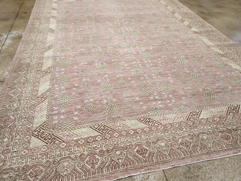 Contemporary East Turkestan Khotan Room Size Carpet, No.31332 - Galerie Shabab