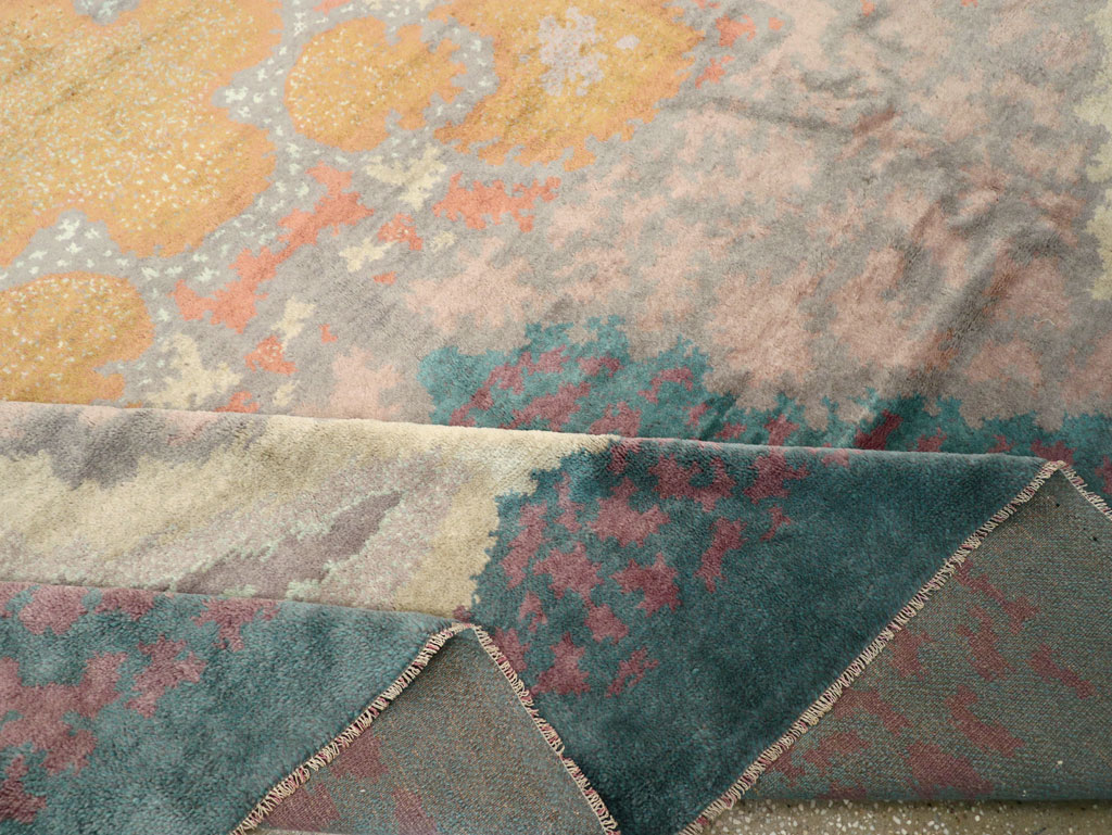 Antique European Art Deco Square Room Size Carpet, No.31338 - Galerie Shabab