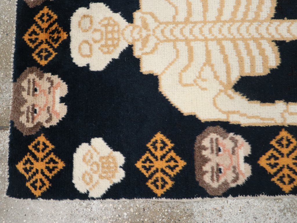 Vintage Tibetan Pictorial Throw Rug, No.31346 - Galerie Shabab