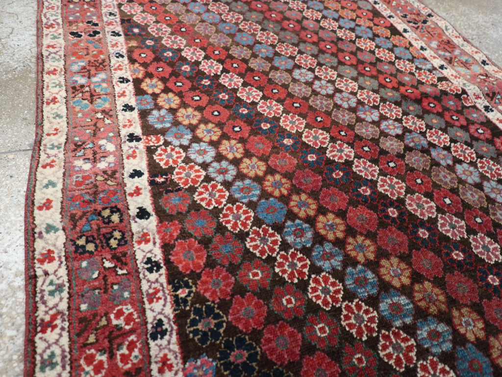 Antique Persian Kurd Gallery Carpet, No.31350 - Galerie Shabab