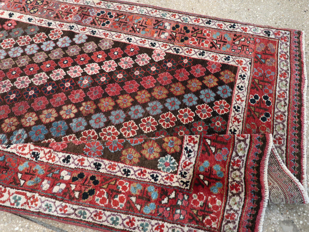 Antique Persian Kurd Gallery Carpet, No.31350 - Galerie Shabab