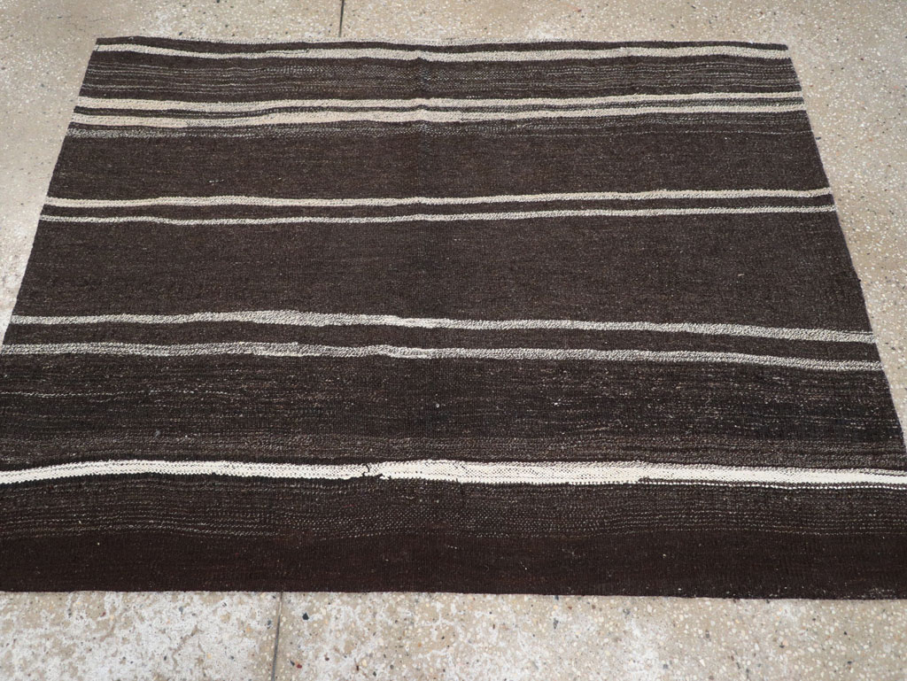 Vintage Turkish Flatweave Kilim Throw Rug, No.31361 - Galerie Shabab