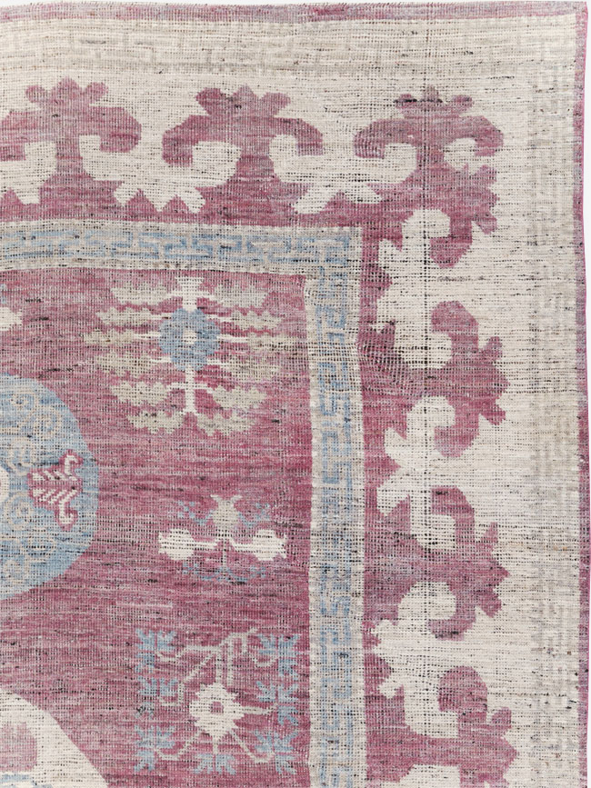 Contemporary East Turkestan Khotan Room Size Carpet, No.31376 - Galerie Shabab