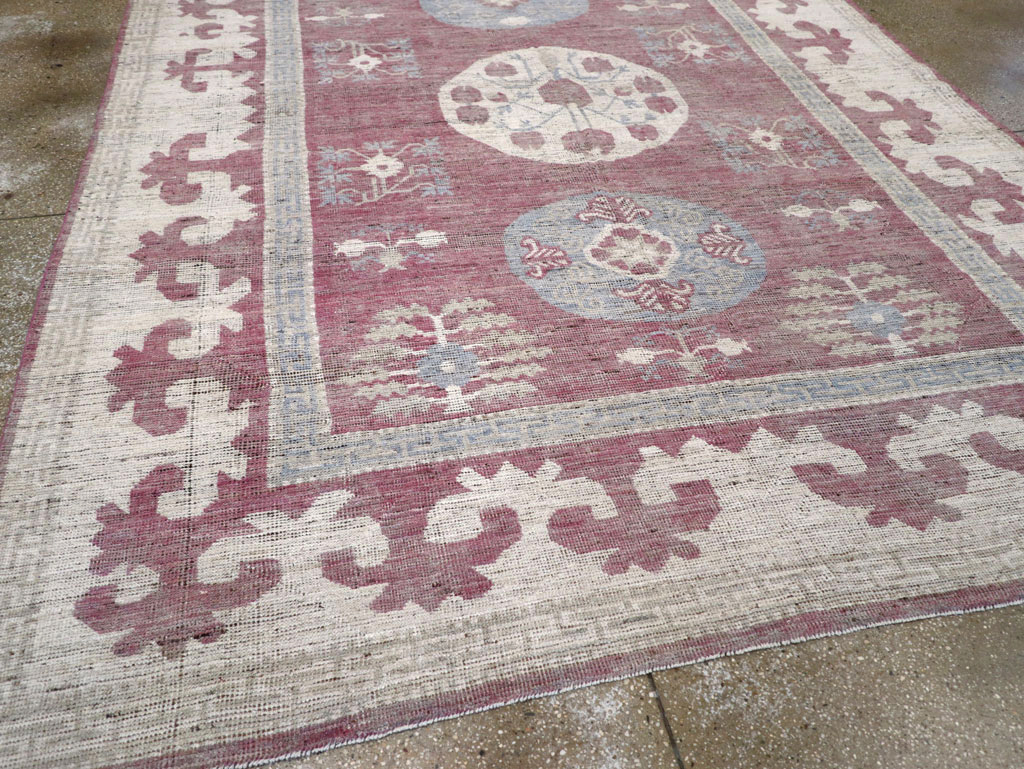Contemporary East Turkestan Khotan Room Size Carpet, No.31376 - Galerie Shabab
