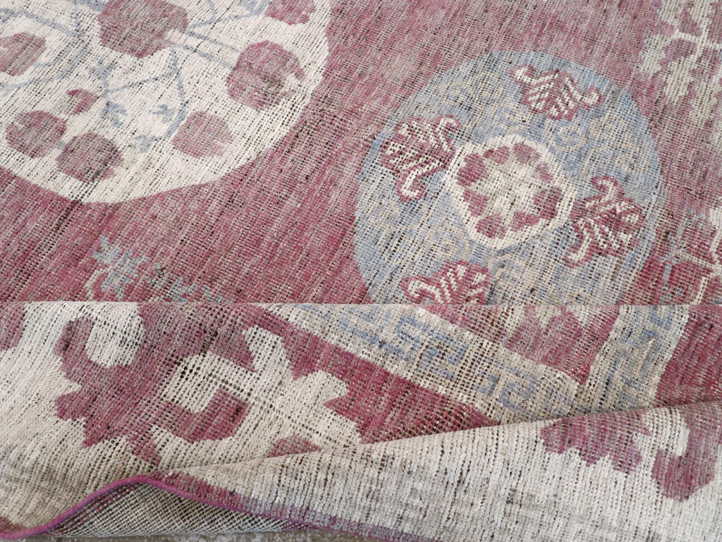 Contemporary East Turkestan Khotan Room Size Carpet, No.31376 - Galerie Shabab